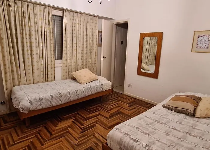 Casa 5 Personas. Calle Principal Canuelas