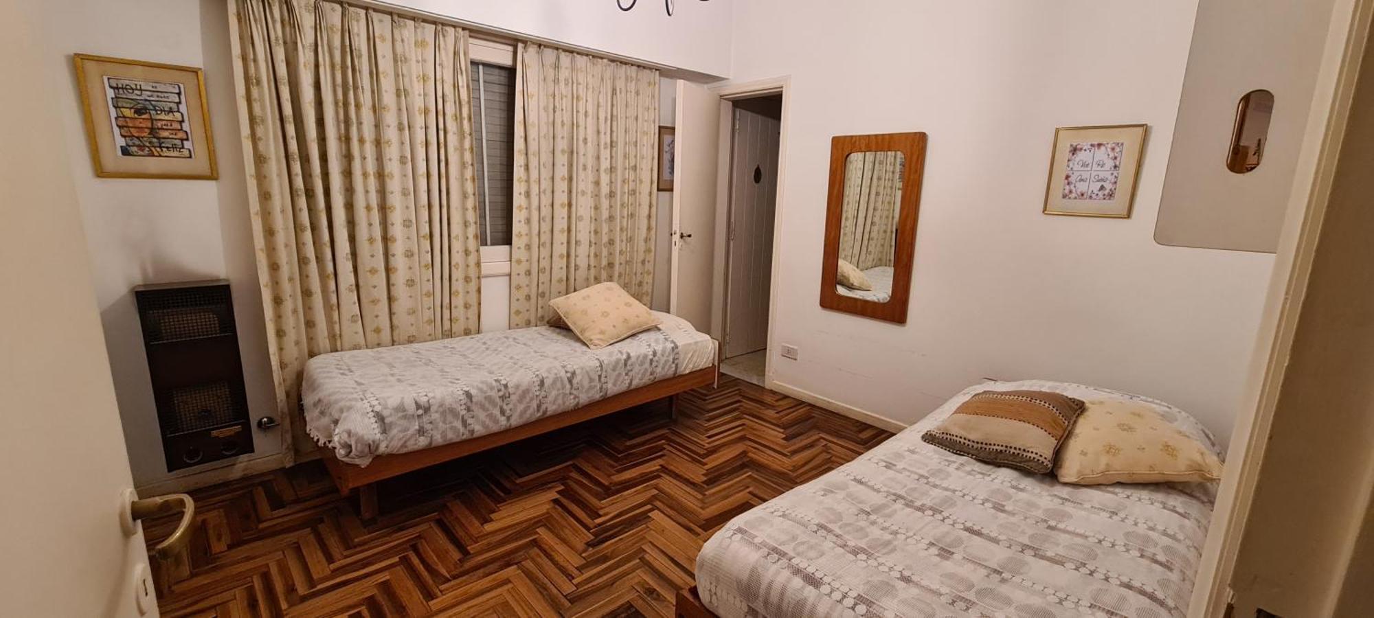 Apartamento Casa 5 Personas. Calle Principal