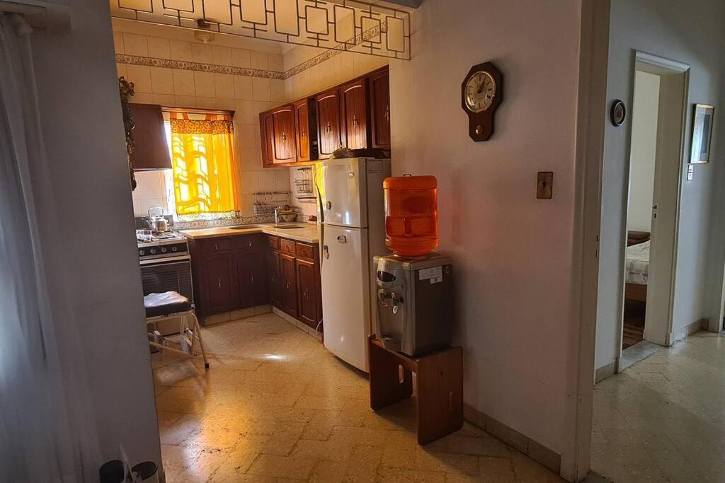 Casa 5 Personas. Calle Principal * Canuelas